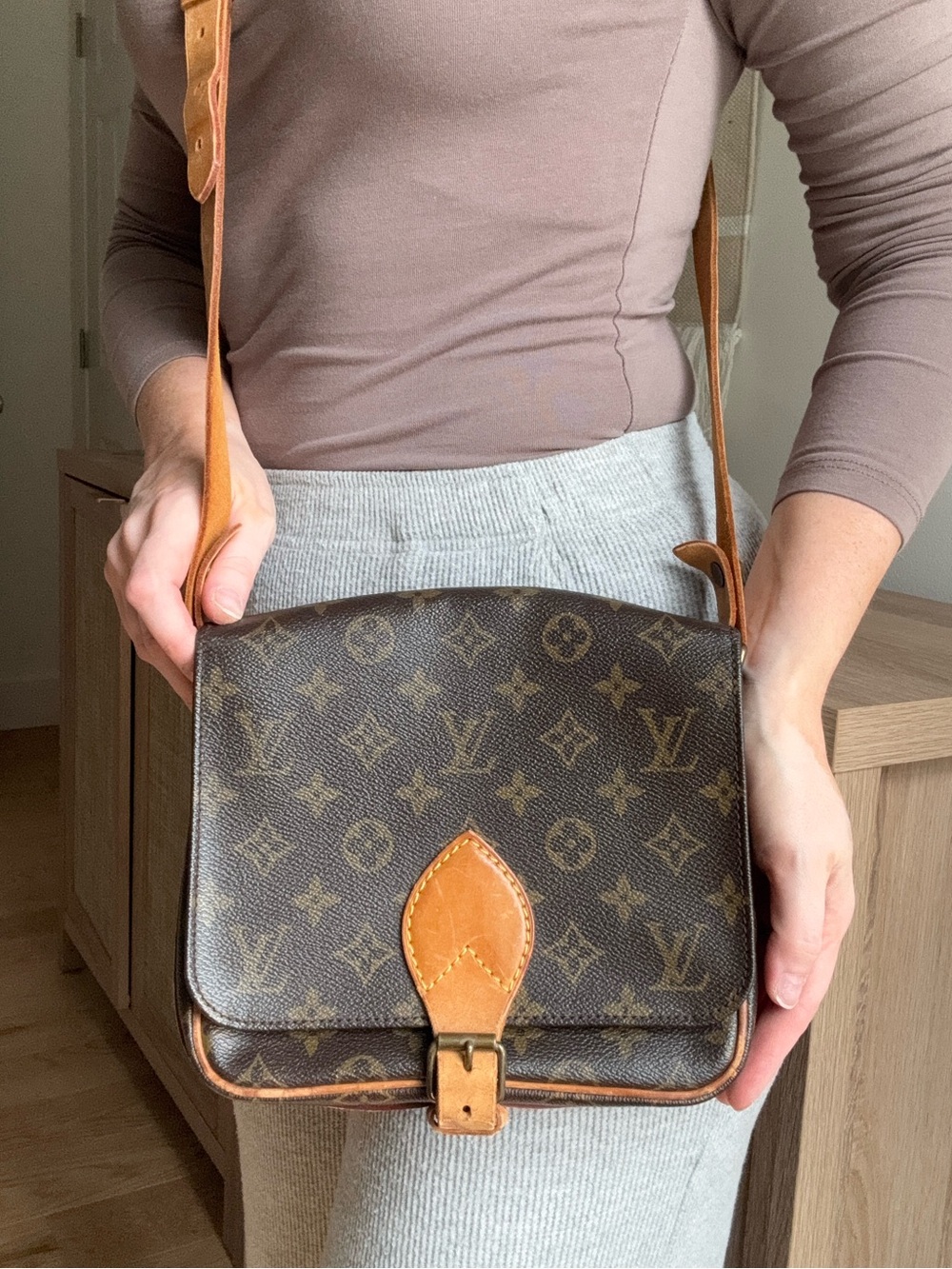 ✅AUTH✅LOUIS VUITTON CARTOUCHIERE MM CROSSBODY BAG - Picture 14 of 14